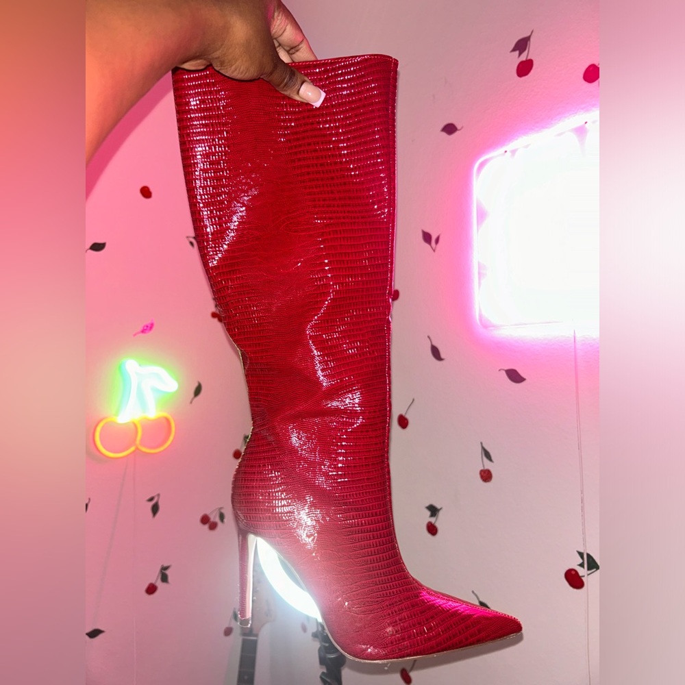 Red killer boots ❤️♥️
